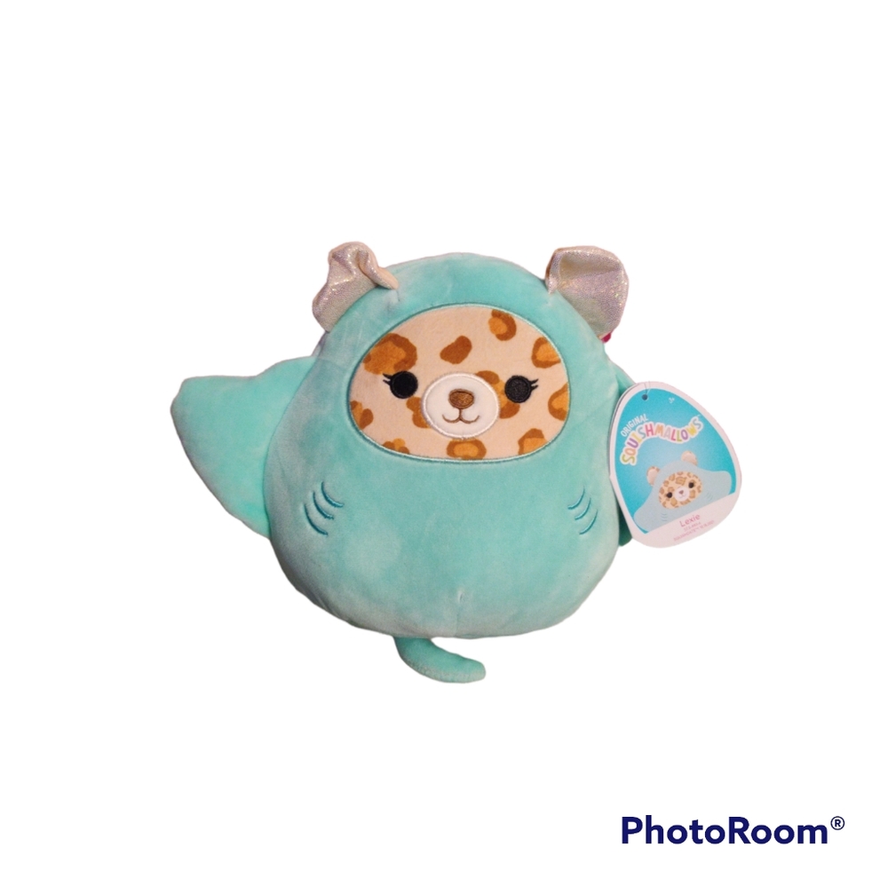 LEXIE IN STINGRAY COSTUME. Squishmallow 8" NWT